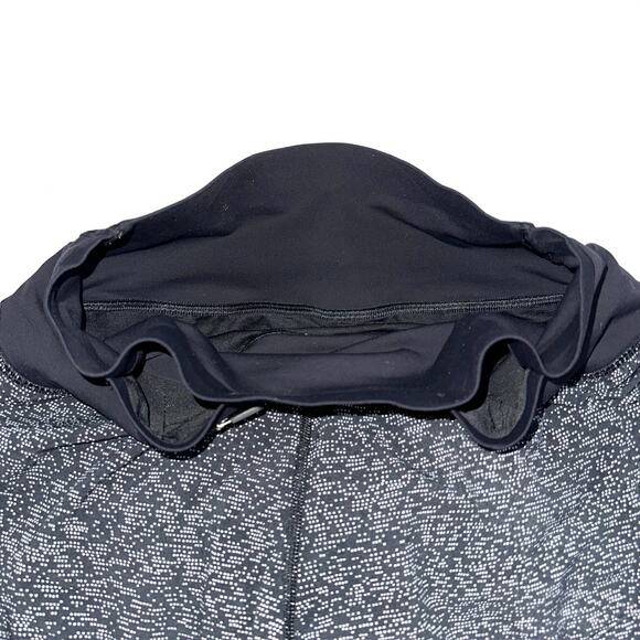 Lululemon Pace Perfect 3” Short in Soundwave White Black/Black Size 2 - Picture 12 of 16